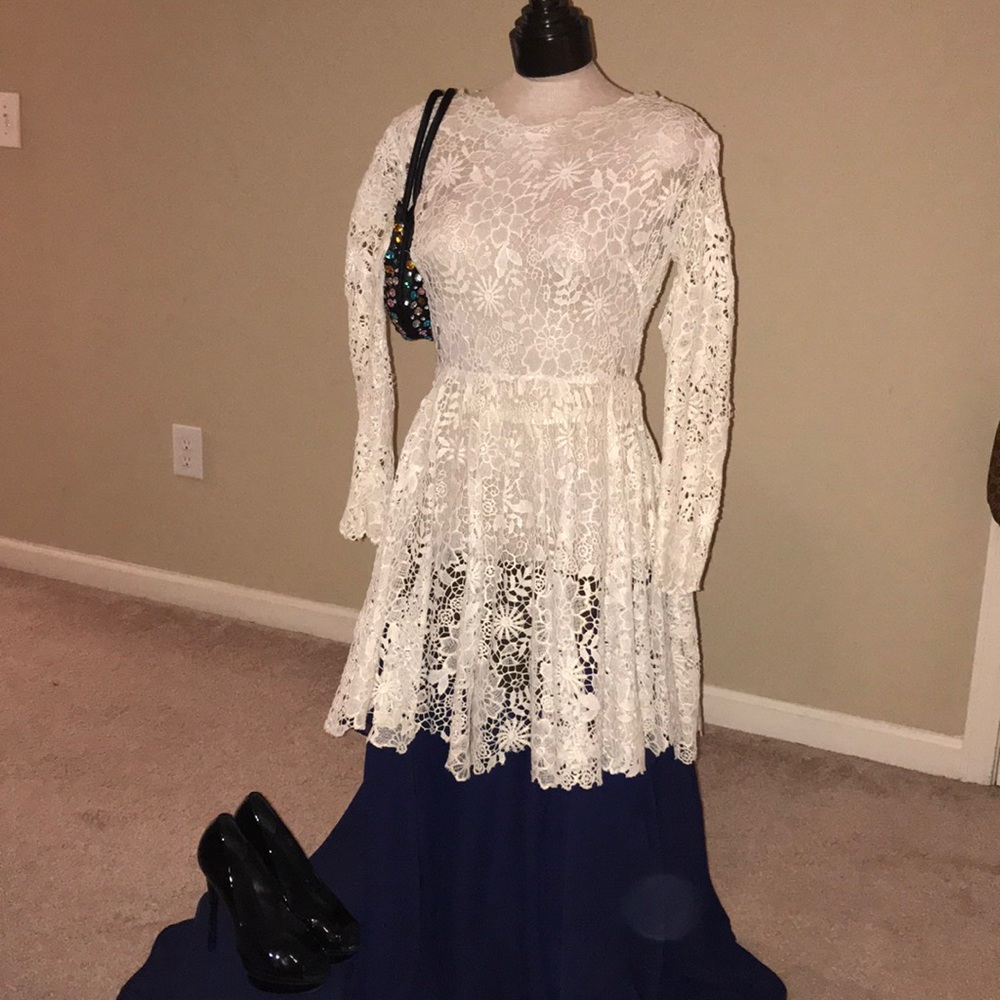 Beautiful cream Lace Long sleeve Dress